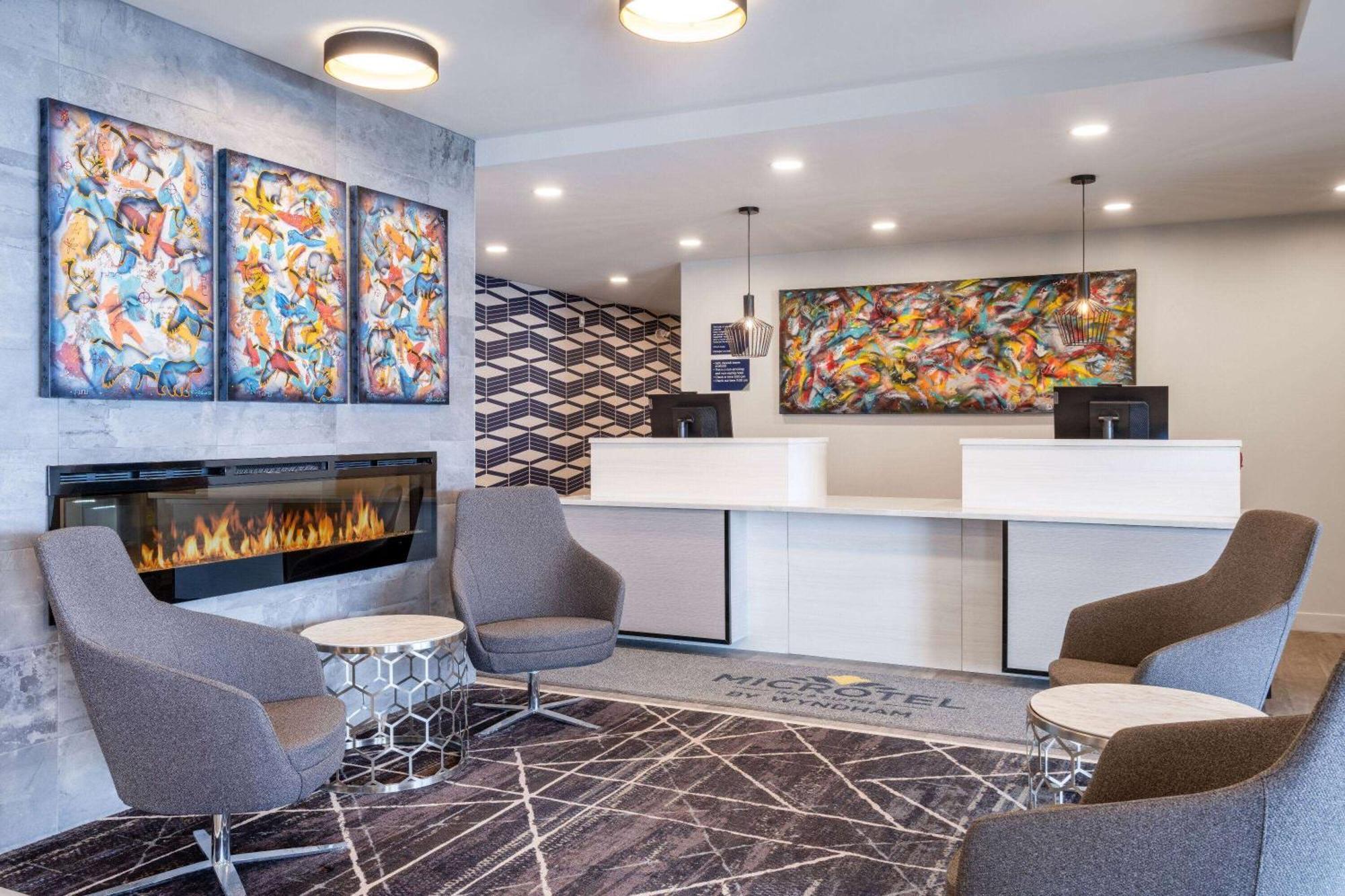 Microtel Inn & Suites By Wyndham Kanata Ottawa West Eksteriør billede