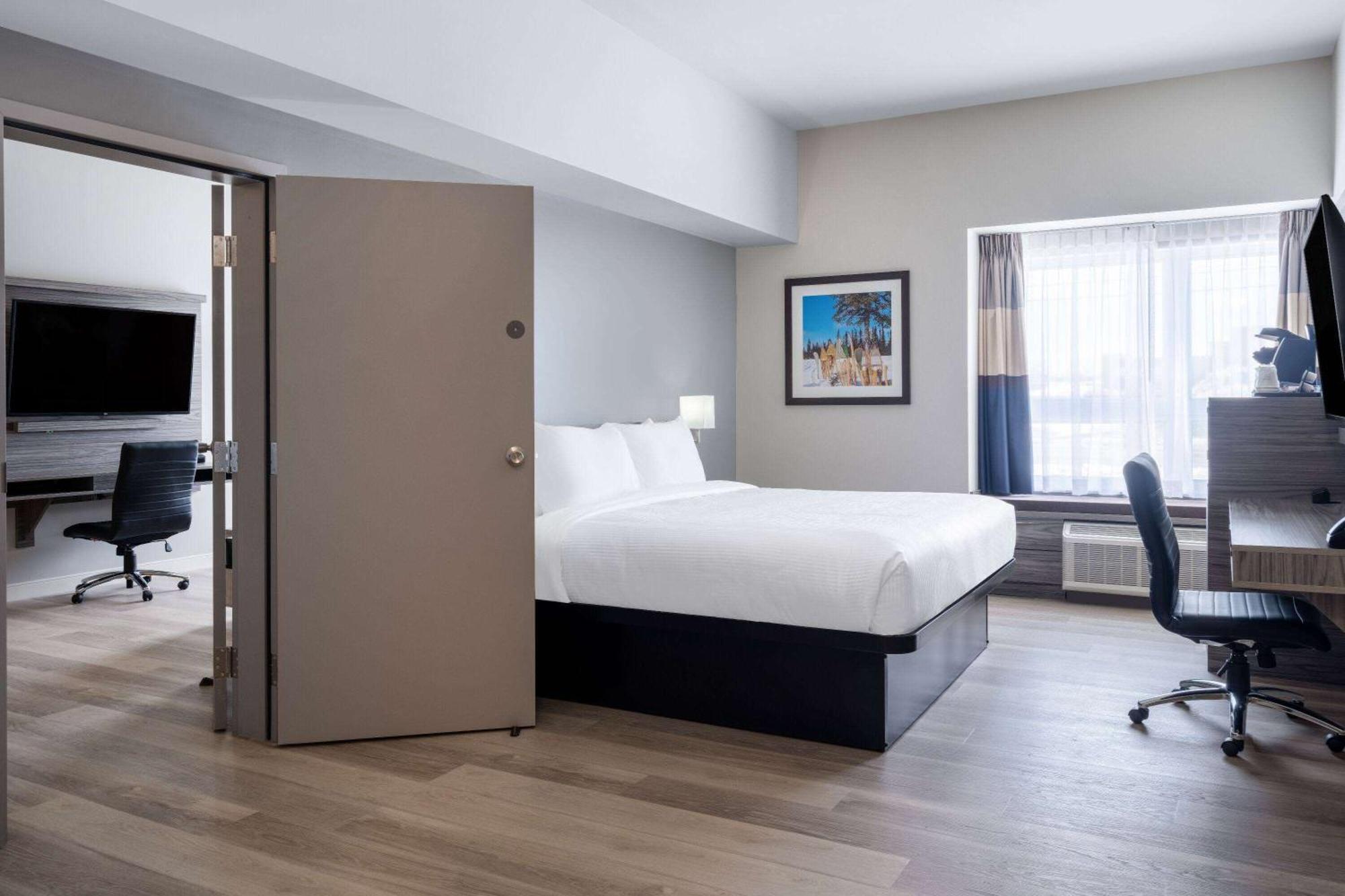 Microtel Inn & Suites By Wyndham Kanata Ottawa West Eksteriør billede