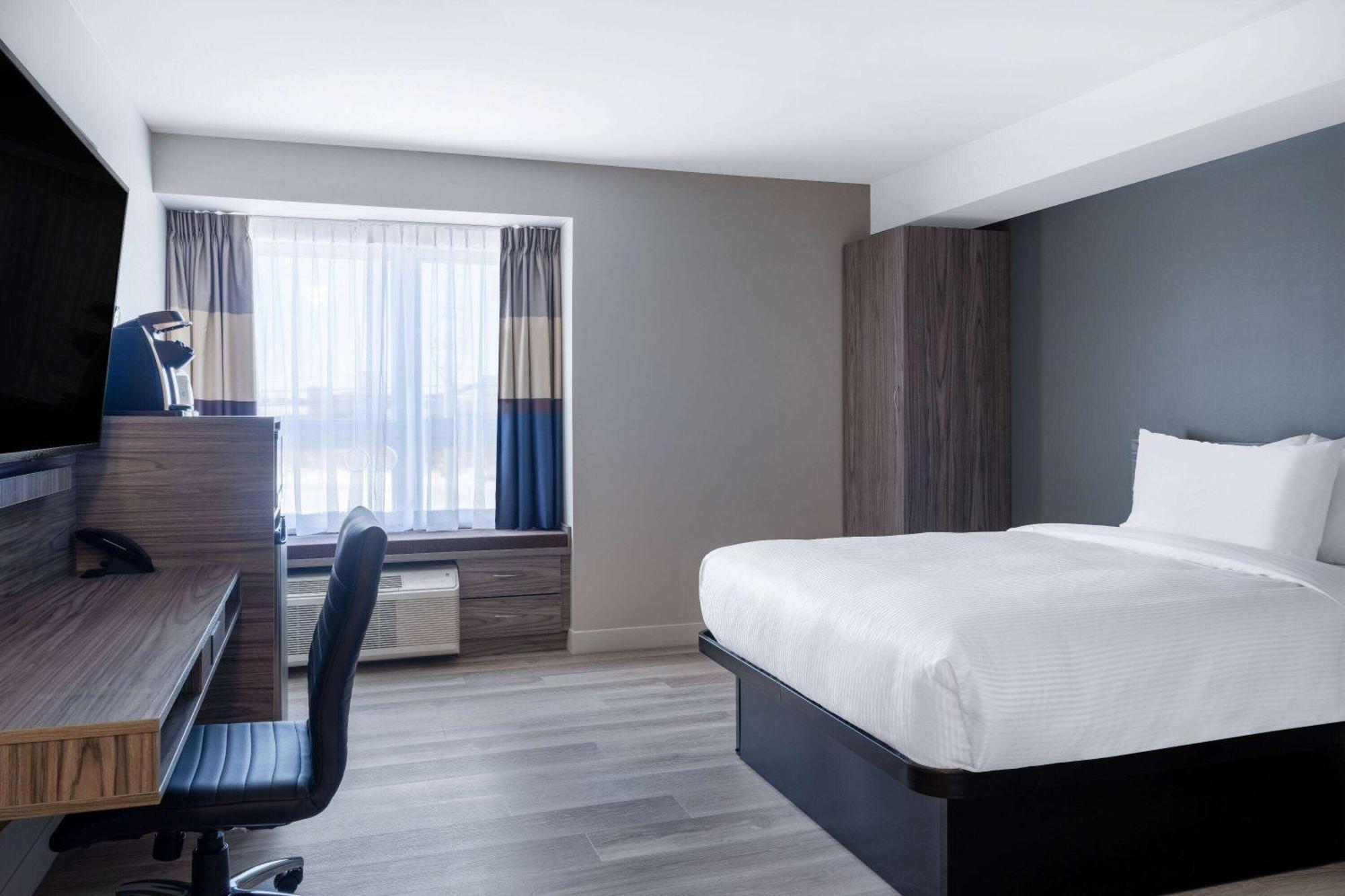 Microtel Inn & Suites By Wyndham Kanata Ottawa West Eksteriør billede