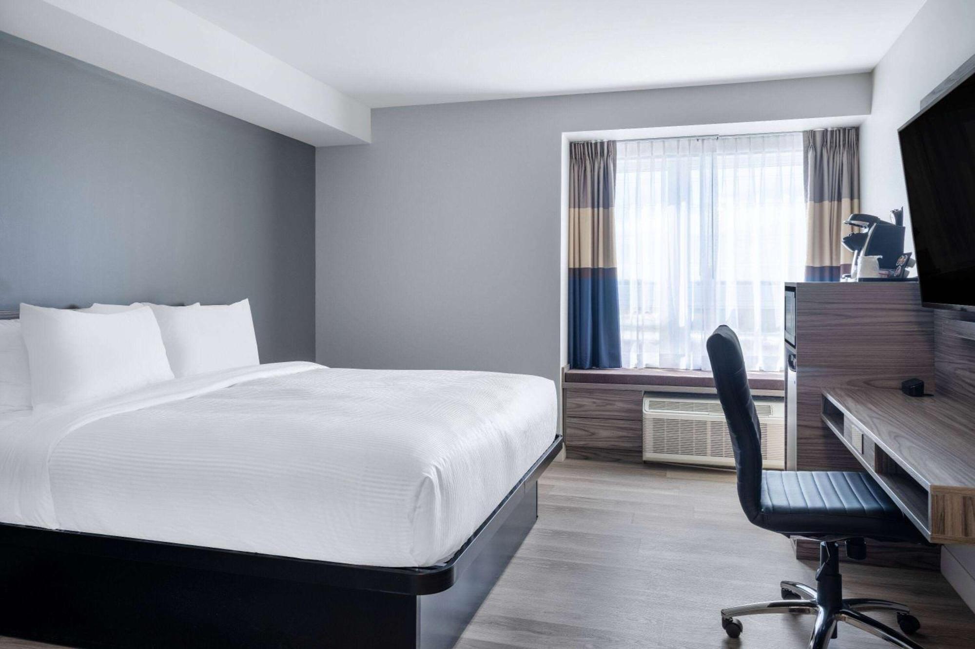 Microtel Inn & Suites By Wyndham Kanata Ottawa West Eksteriør billede