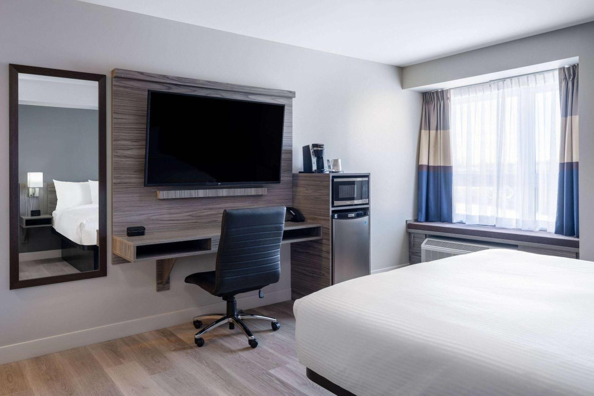 Microtel Inn & Suites By Wyndham Kanata Ottawa West Eksteriør billede